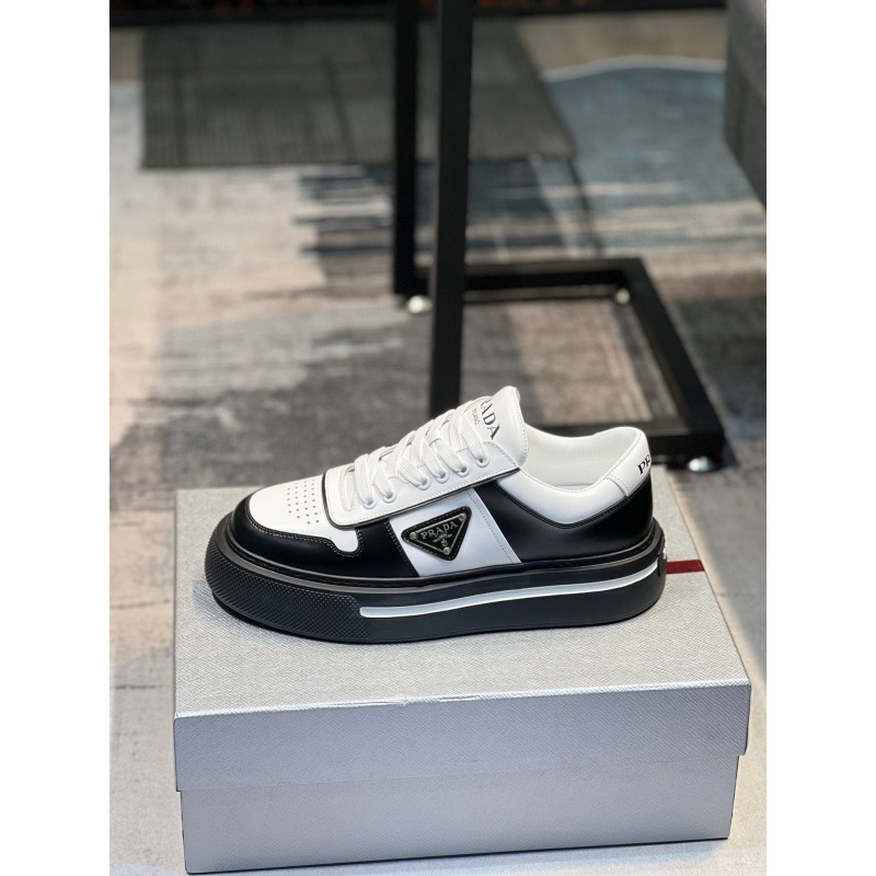 Pra*a casual shoes